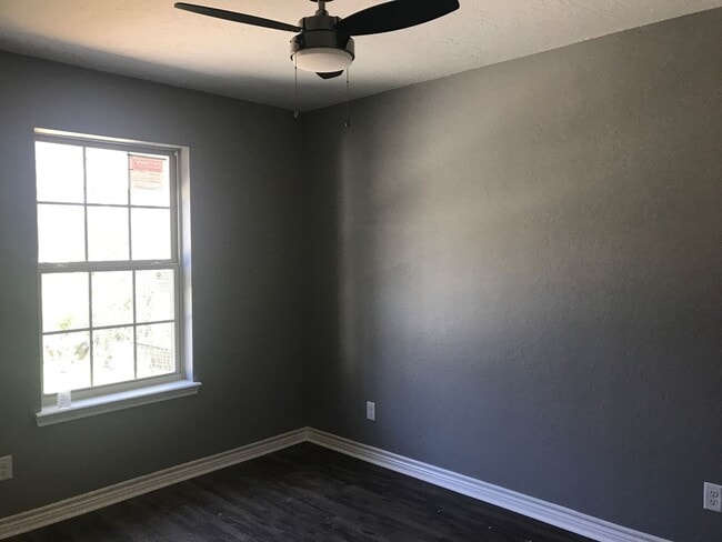 Photo - 306 W Sycamore Ln Unit 101