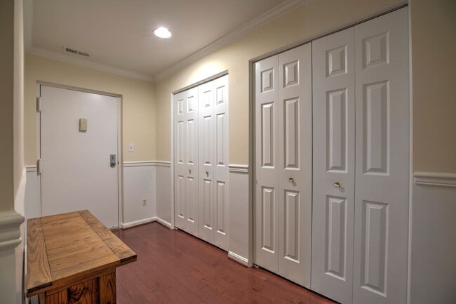 Building Photo - 406 Rockfleet Rd Rental