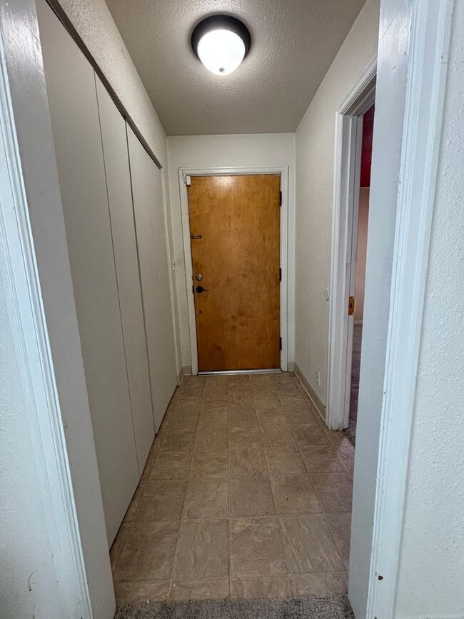 Photo - 512 1/2-417 1/2 16th St W Unidad 417 16th ST W