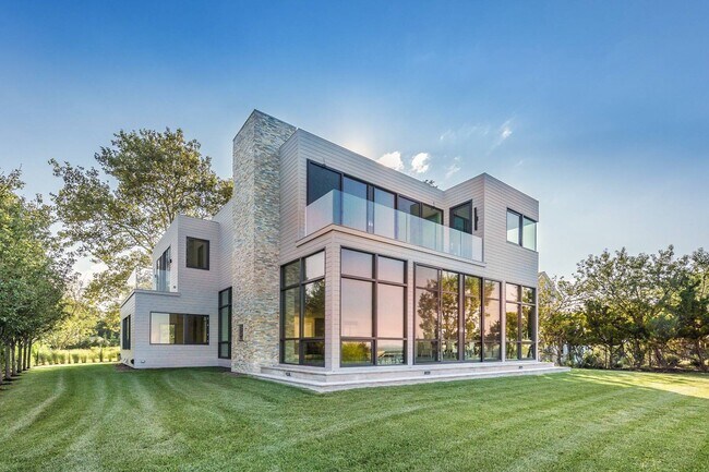 Photo - 247 Kings Point Rd