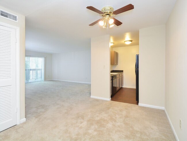 Photo - Charlotte Woods