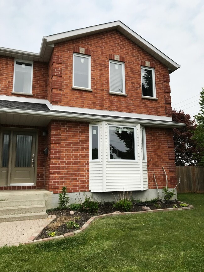 Photo - 540 Delanty Rd