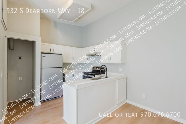 Photo - 932 S Dearborn Way