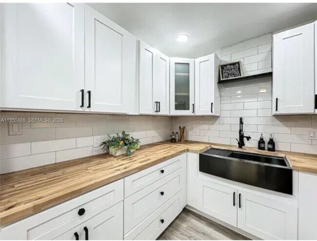 Photo - 5345 Avon Ct