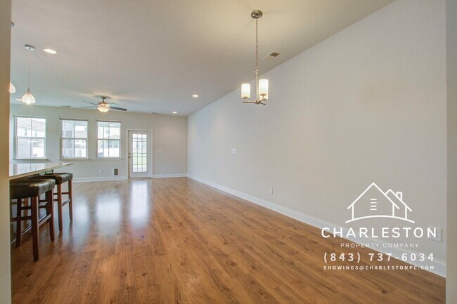 Photo - 7824 Montview Rd