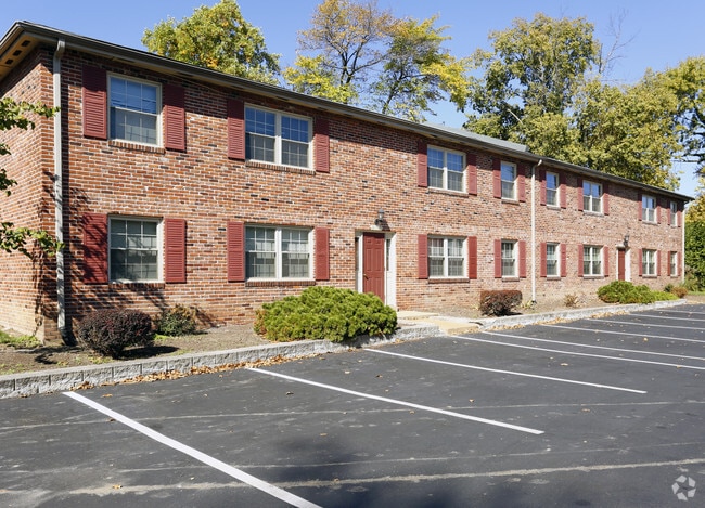 Brentwood Place Apartments For Rent in Saint Louis, MO