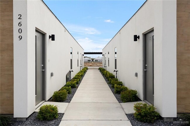 Photo - 18 Mile 6 Rd N Unit 1