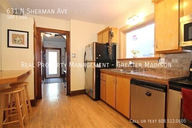 Photo - 631 N Sherman Ave