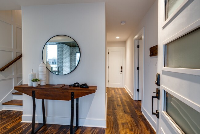 Photo - 1000 12th Ave S