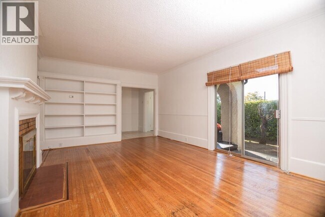 Photo - 16 Arbutus St