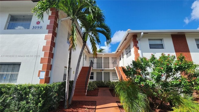 Building Photo - 3090 Coral Springs Dr Unit 2