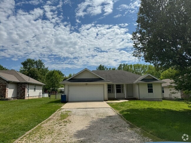 Building Photo - 3 Bedroom Home Strafford, Missouri