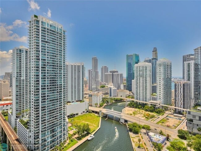 Photo - 690 SW 1st Ct Unidad 2526