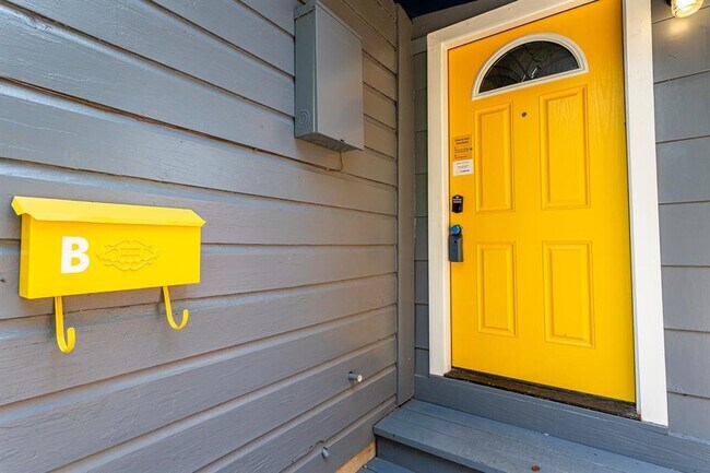 Photo - 1909 Morrow St