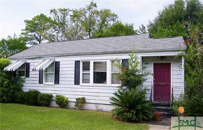 Building Photo - Single-family home