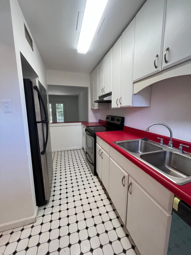 Photo - 3838 Pontchartrain Dr Unit C109