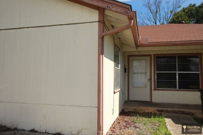 Photo - 1706 Cole St