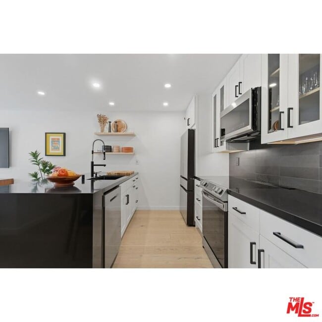 1230 Horn Ave Unit 305