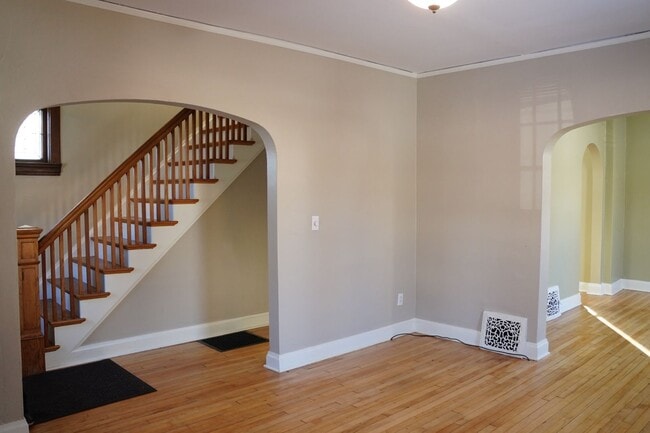 Photo - AVAILABLE JUNE - 3 BED 1 BATH