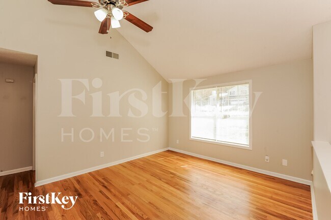 Photo - 382 Scenic Ln