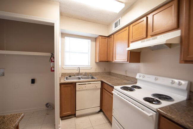 Photo - 14355 S Harrells Ferry Rd Unit 222