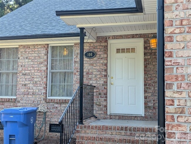 Photo - 106 Aljen Ct
