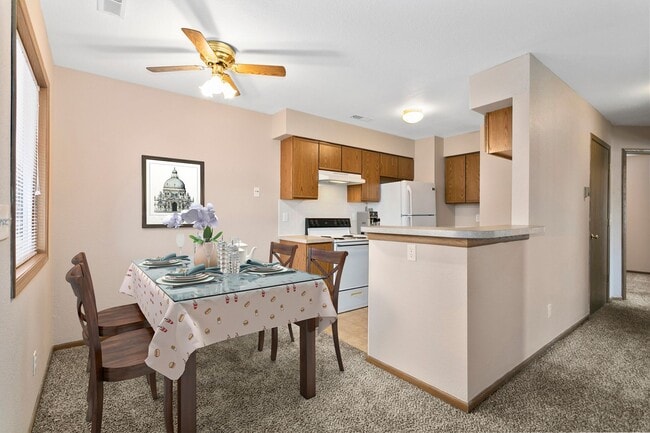 Photo - 1300-1336 Crosswinds Court