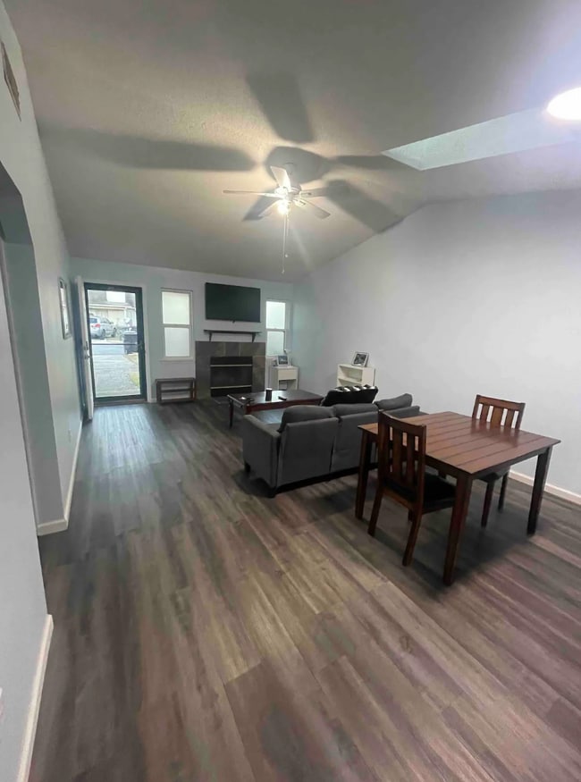 Photo - 2811 Sail Ct