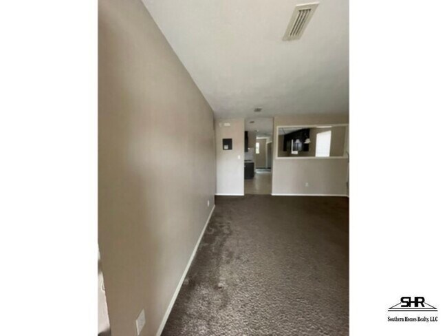 Photo - 10047 Hillview Dr