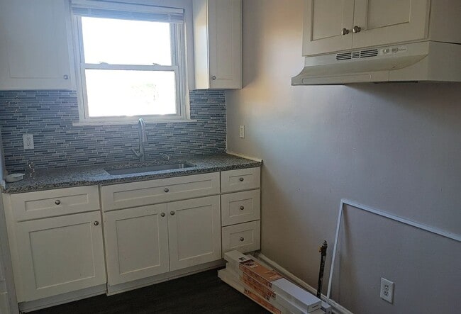 Photo - Charming 3 Bedroom Bungalow