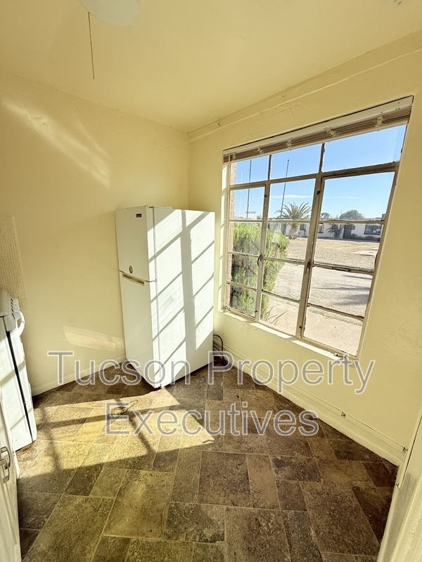 Photo - 3274 E Benson Hwy