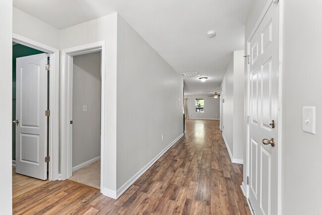 Photo - 4320 Lenity Ln