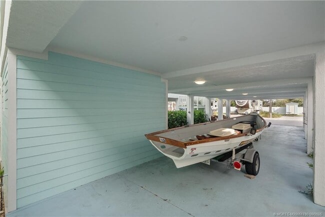 Photo - 257 NE Coastal Dr
