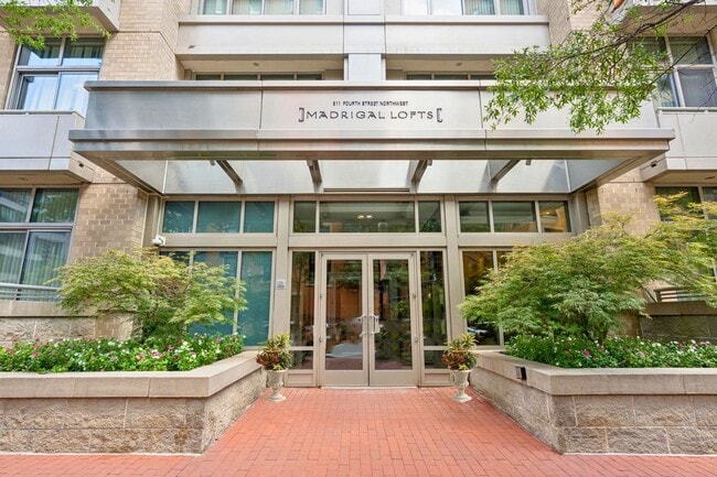Building Photo - 811 4th St NW Unit # 116 Rental