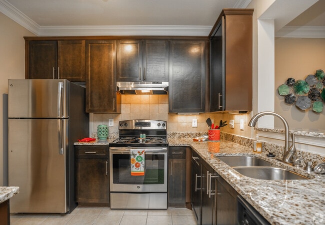 Building Photo - The Heights At Towne Lake