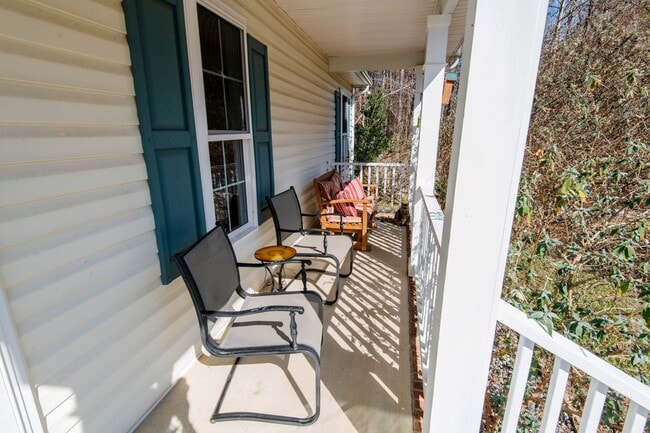 Photo - Cozy 3 bedroom home with spacious fenced backyard!