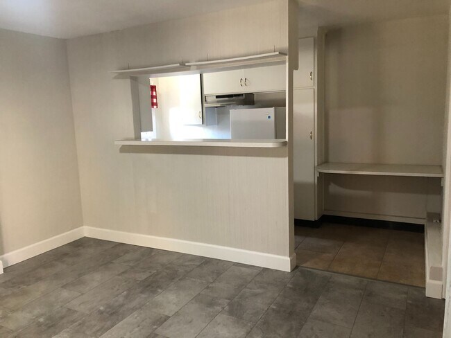 Photo - North side, quiet and spacious one bedroom is walking distance to the north side of the UC Berkel... Unit Apt 1689