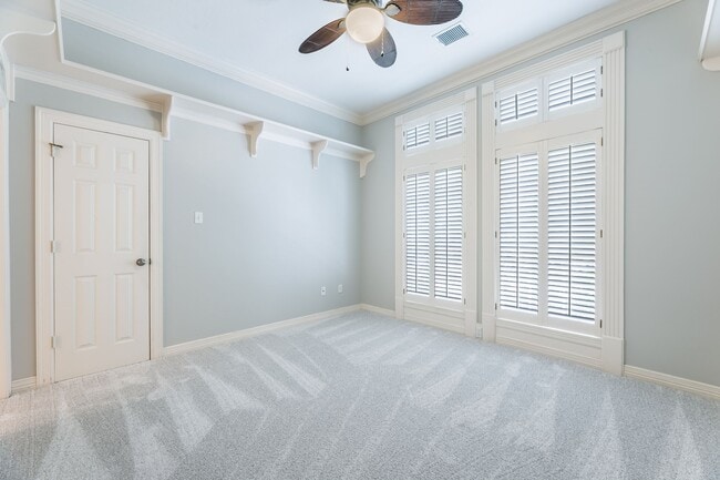 Photo - 10 Acorn Cluster Ct