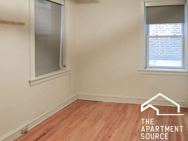 Photo - 2206 W Foster Ave