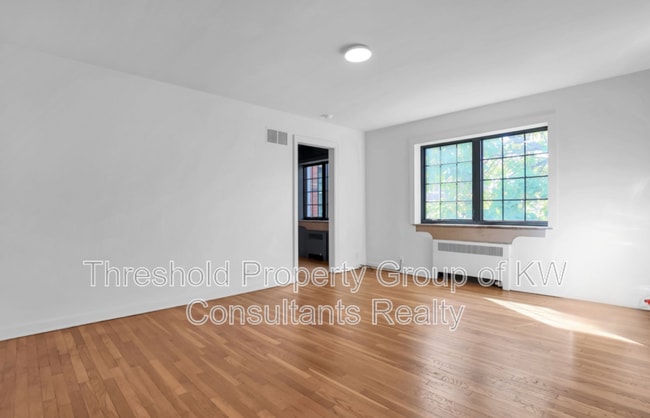 Photo - 451 E Town St Unit 209