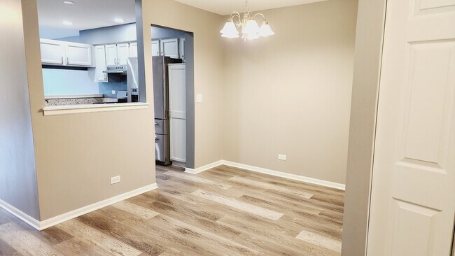 Photo - 725 Shady Oaks Ct