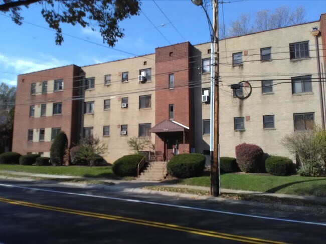 93 Mt Lebanon Blvd