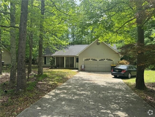Building Photo - 731 Redwood Park Rental
