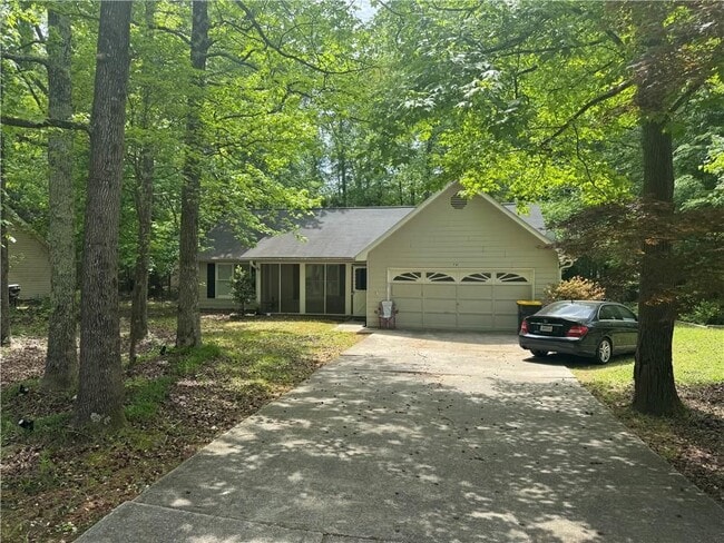 Building Photo - 731 Redwood Park Rental
