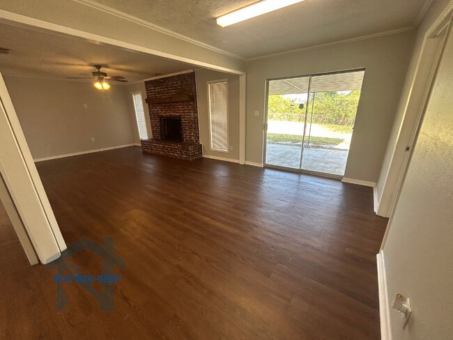 Photo - 1025 Crestview Dr S