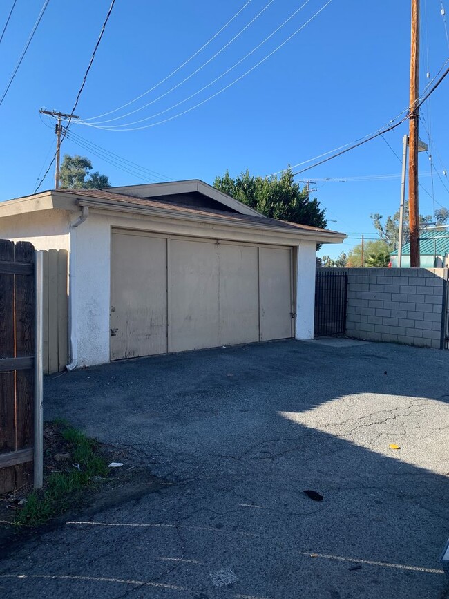 Photo - 918-920 Calhoun Pl Unit 920 Calhoun Pl  (M)