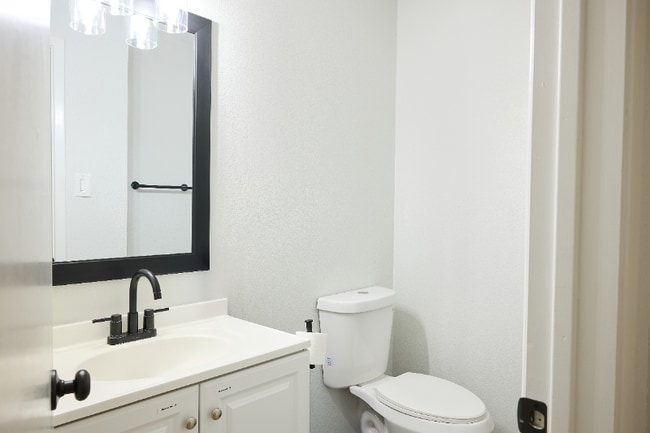 Photo - 1711 S 1300 E