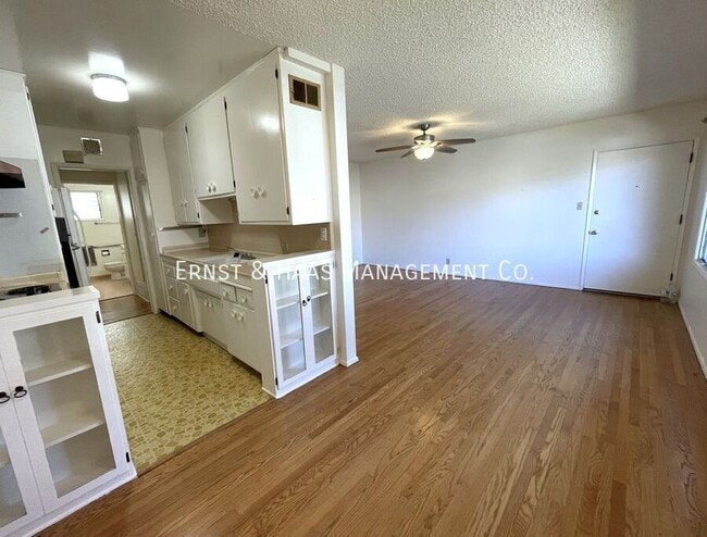 Photo - 100 Cerritos Ave Unit #05