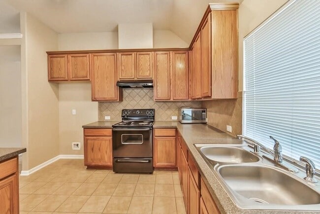 Photo - 20542 Avery Grove Ct