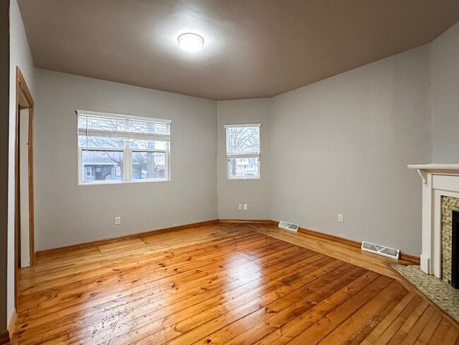 Photo - 618 N Ashland Ave